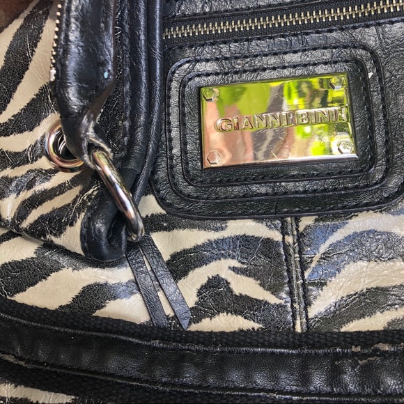 Gianni Bini Zebra Hobo ‘Maya’ Bag - Picture 9 of 14